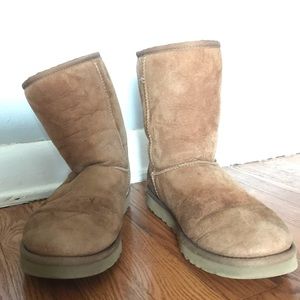 GUC UGG Short Classic Chestnut Boots